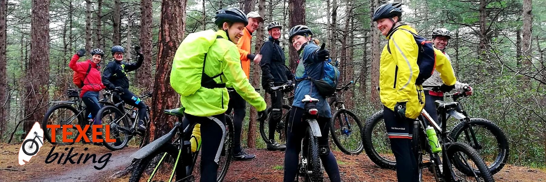 MTB groep in regen TEXELbiking